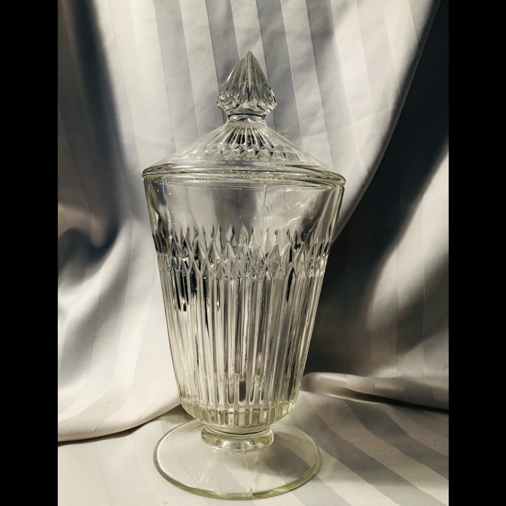 - Vintage Jeannette Clear Glass - Anniversary -clear candy dish